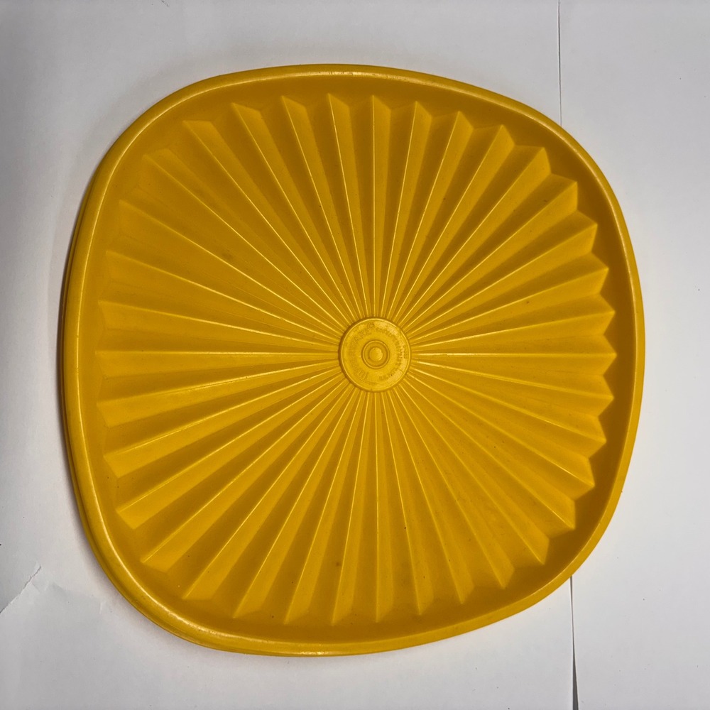 Vintage Tupperware Yellow Sunburst Lid Replacement Square Seal 887-4 Starburst